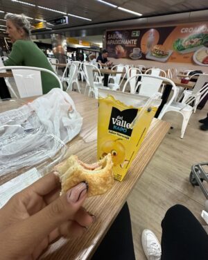 Rayza Alcântara Instagram - O que a vida quer da gente é coragem, e se der medo, vai com medo mesmo!🤍