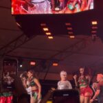 Rayza Alcântara Instagram - Assistindo o show o tempo todo e refletindo no quanto Anitta é poderosa, com certeza tem um pouco dela na mulher que sou hoje. Que momento! @ensaiosdaanitta 💜