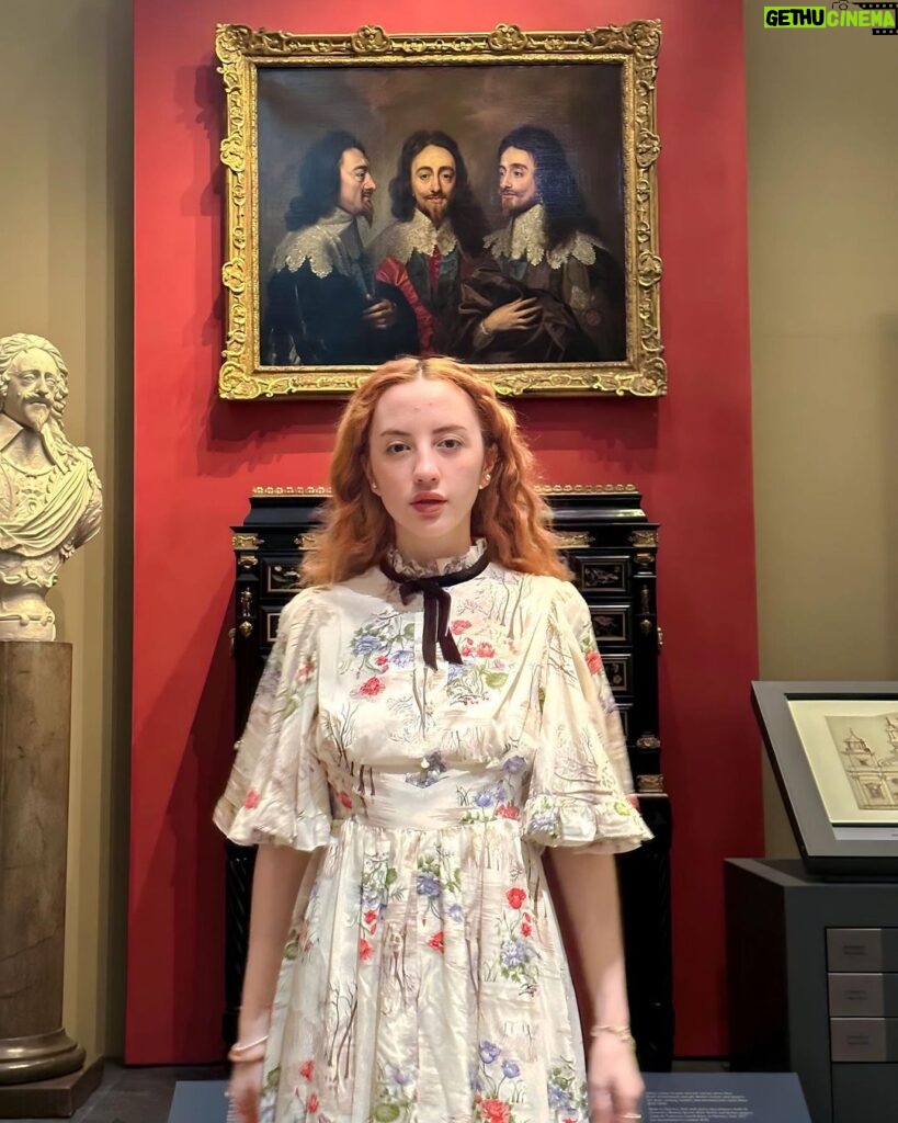 Rebecca Flint Instagram - The famous Charles I in Three Positions painting by Van Dyck is in private halls at Windsor Castle. But I was able to visit this stunning copy held in the @vamuseum 🇬🇧 this painting is one of many copies that were made of Anthony Van Dyck's original. It is later in date than most of the others. It is possible that it was commissioned by a supporter of the Stuart Royal Family in the mid-18th century. It may have been used as a kind of icon by opponents of the Hanoverian dynasty 🔎 #anthonyvandyck #17thcenturyart #arthistory #historyofart #charlesi #kingcharlesi #charlesiinthreepositions #bernini #royalcollectiontrust #1600sart #windsorcastle #vamuseum #vanda #charlesthefirst Victoria and Albert Museum