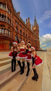 Rebecca Flint Instagram - Merry FETCH-MAS! 🎄 ::::: Sleighing the Jingle Bell Rock with my fellow Plastics 🤶 at the decked out @stpancrasren this Christmas! ✨❤️ ::::: Sending you candy cane grams & a whole lot of love this holiday season (...but none for Gretchen Wieners) 🎁 @cassiesamji @thecolorsofsam @beckiicruel @adelicate_ @petrosofsparta #londonchristmas #christmasinspo #christmasinlondon #londonlove #visitlondon #winterinlondon #creativegalgang #prettylittlelondon #prettycitylondon #londoncalling #christmascheer #travellondon #timeoutlondon #mysecretlondon #mylondonlife #londonforyou #londongirl #londonist #mydarlinglondon #festiveseason #discoverlondon #london_vacations #londoninfluencer #christmastime #londoncityworld #thisislondon #ilovelondon #londonblogger #embracingtheseasons St. Pancras Renaissance Hotel London