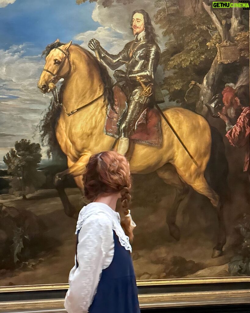 Rebecca Flint Instagram - Whilst Van Dyck’s triple portrait of Charles I is privately held in Windsor Castle, I was able to see another view of Charles through Van Dyck’s eye, in the National Gallery, upon horseback. Painted around 1637 🎨 #anthonyvandyck #17thcenturyart #arthistory #historyofart #charlesi #kingcharlesi #nationalgallery #royalcollectiontrust #1600sart