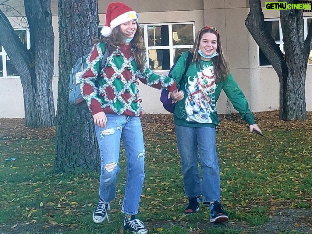 Rebecca Romijn Instagram - Ugly Sweater Day at School. Best shot I could get at drop off before they started yelling at me. Have a good Winter Break!