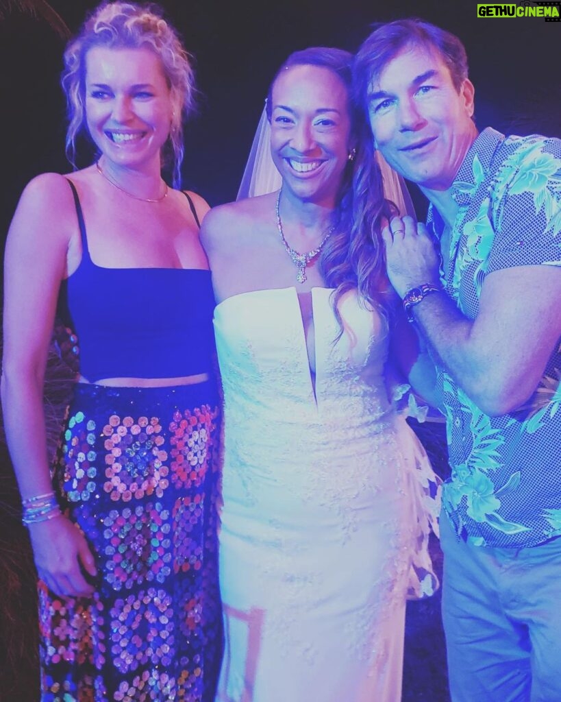 Rebecca Romijn Instagram - Congrats @mdhord So thrilled to share this weekend with you!! Xxox Atlantis Bahamas