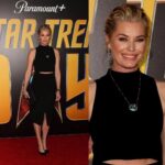 Rebecca Romijn Instagram - 🖤🖤🖤Thank you @karanmitchellmua @dickycollins @jacquieaiche @blackhalo @stuartweitzman 🖤🖤🖤 #startrekday Skirball Cultural Center