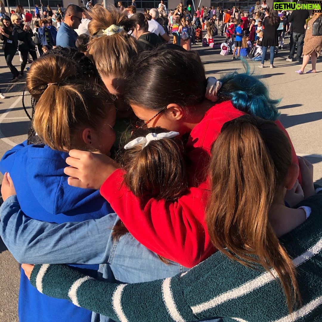 Rebecca Romijn Instagram - So proud of my little girl today, I cried. Don’t know where she learned empathy from. Sure wasn’t from me or @mrjerryoc
