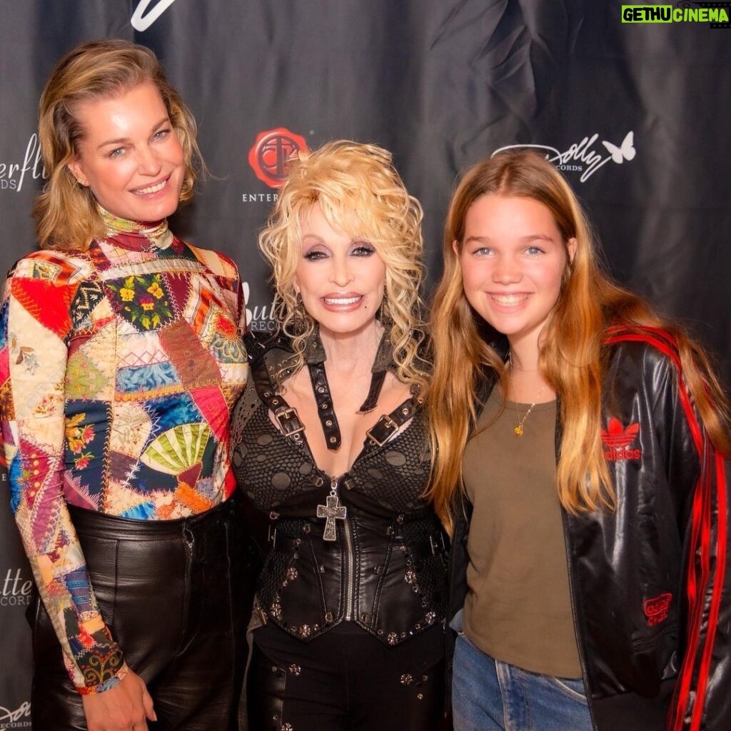 Rebecca Romijn Instagram - Me and The Dolly’s
