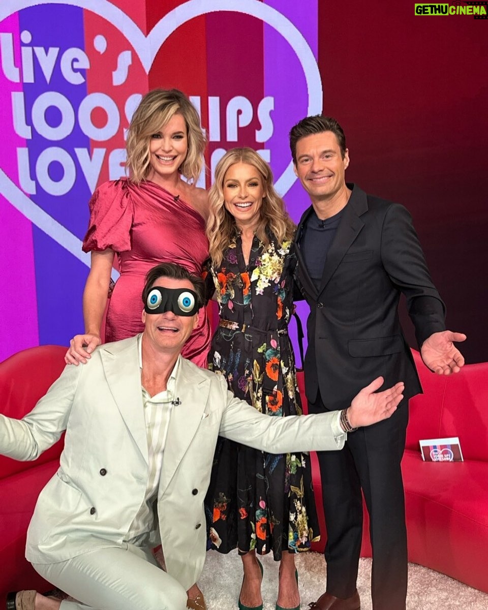Rebecca Romijn Instagram - Loose Lips @livekellyandryan