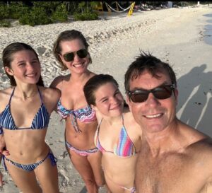 Rebecca Romijn Instagram - Feliz Año Nuevo from ours to yours.