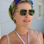 Rebecca Romijn Instagram - @luenell sent me this garment from her new line so I 90’s Supermodeled the shit out of it. Love you Lue.