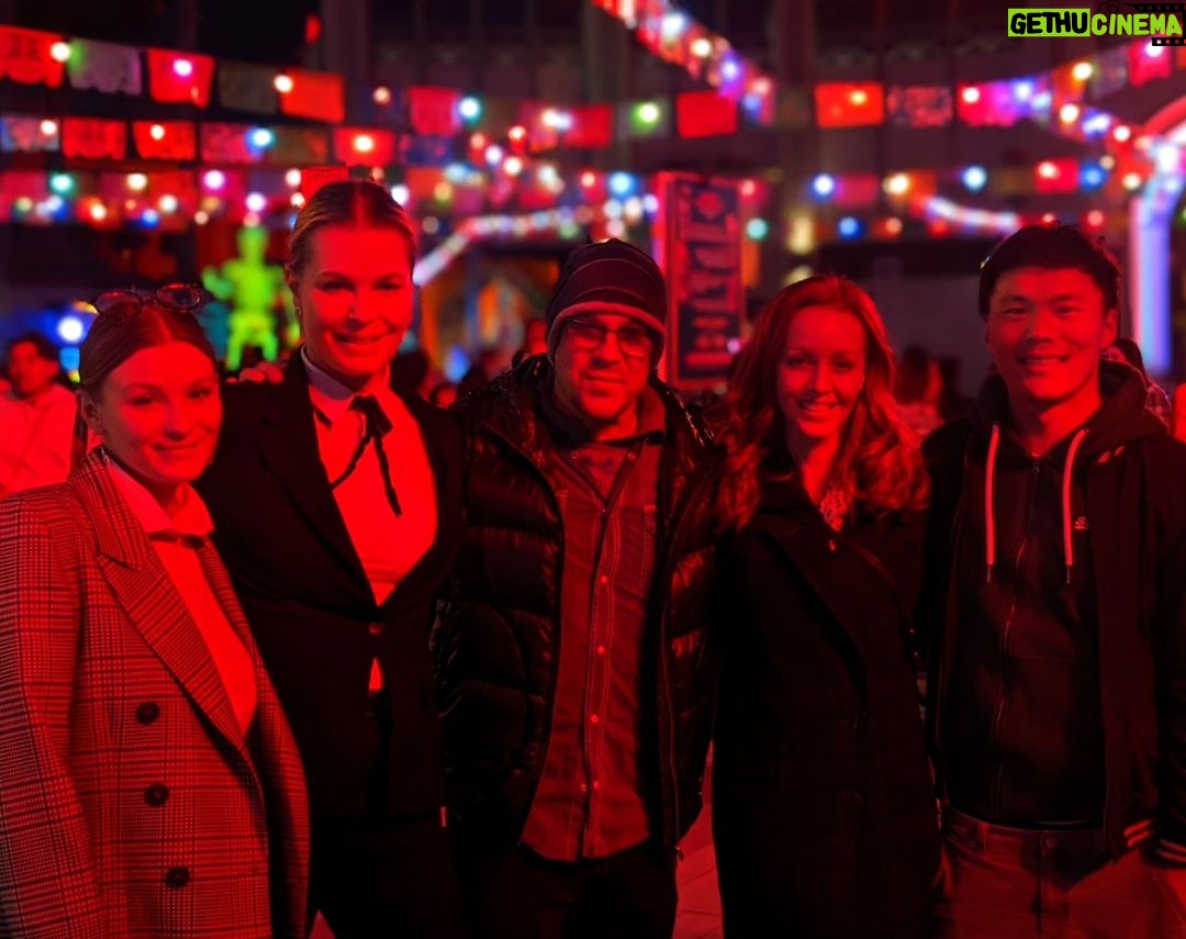 Rebecca Romijn Instagram - Thanks for the Halloween/Birthday @horrornights @unistudios Surprise with THE CREW. ♥️♥️♥️#universalhhn Halloween Horror Nights - Hollywood