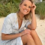 Reese Witherspoon Instagram - Who else is ready for warmer weather?! 🙋‍♀️ The new @draperjames Spring collection is pure sunshine! Head to their page to shop each piece as it comes out ☀️
