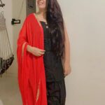 Reeta Mewada Instagram - Embracing the power of monochrome❤️ #dress #suitpatiala #blackandred #panjabigirl #look 💃🏻😊@reetamewada18