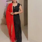 Reeta Mewada Instagram - Embracing the power of monochrome❤️ #dress #suitpatiala #blackandred #panjabigirl #look 💃🏻😊@reetamewada18