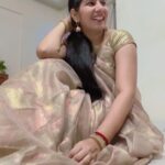 Reeta Mewada Instagram - ❤️अपनी खूबसूरती का जादू दिखाने के लिए आपको हमेशा छोटे कपड़े पहनने की जरूरत नहीं है, साड़ी में भी आप अपनी खूबसूरती दिखा सकती हैं!😊❤️#saree #sareelove follow @reetamewada18 ❤️