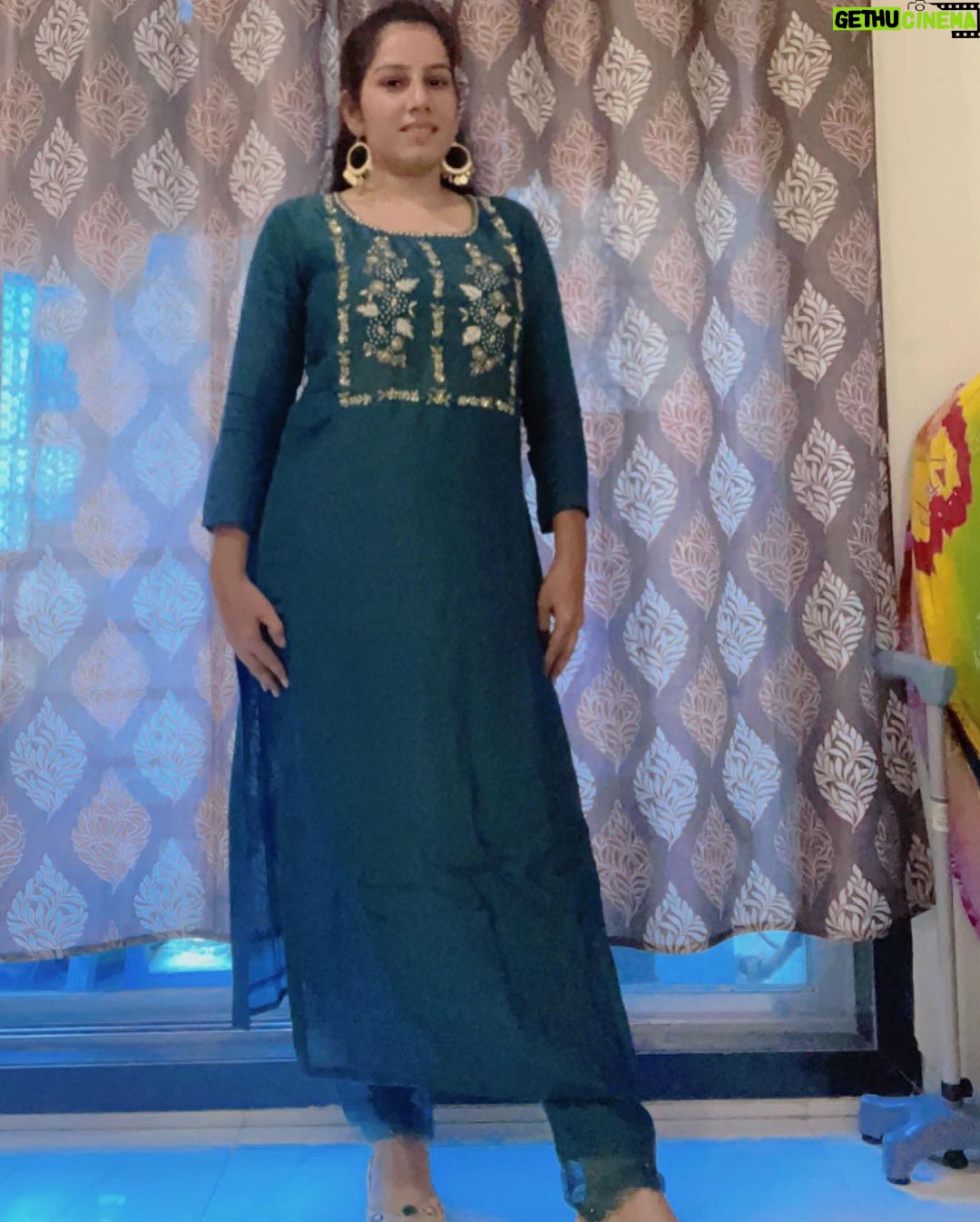 Reeta Mewada Instagram - Write a caption... A real, classy attitude comes from wearing a salwar suit.💚#dress #tadisnal_look❤️