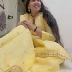 Reeta Mewada Instagram - 😊🫶🏻उस के चेहरे की चमक के सामने सादा लगा आसमाँ पे चाँद पूरा था मगर आधा लगा #sadgi #simplelife रीता….🫶🏻❤️