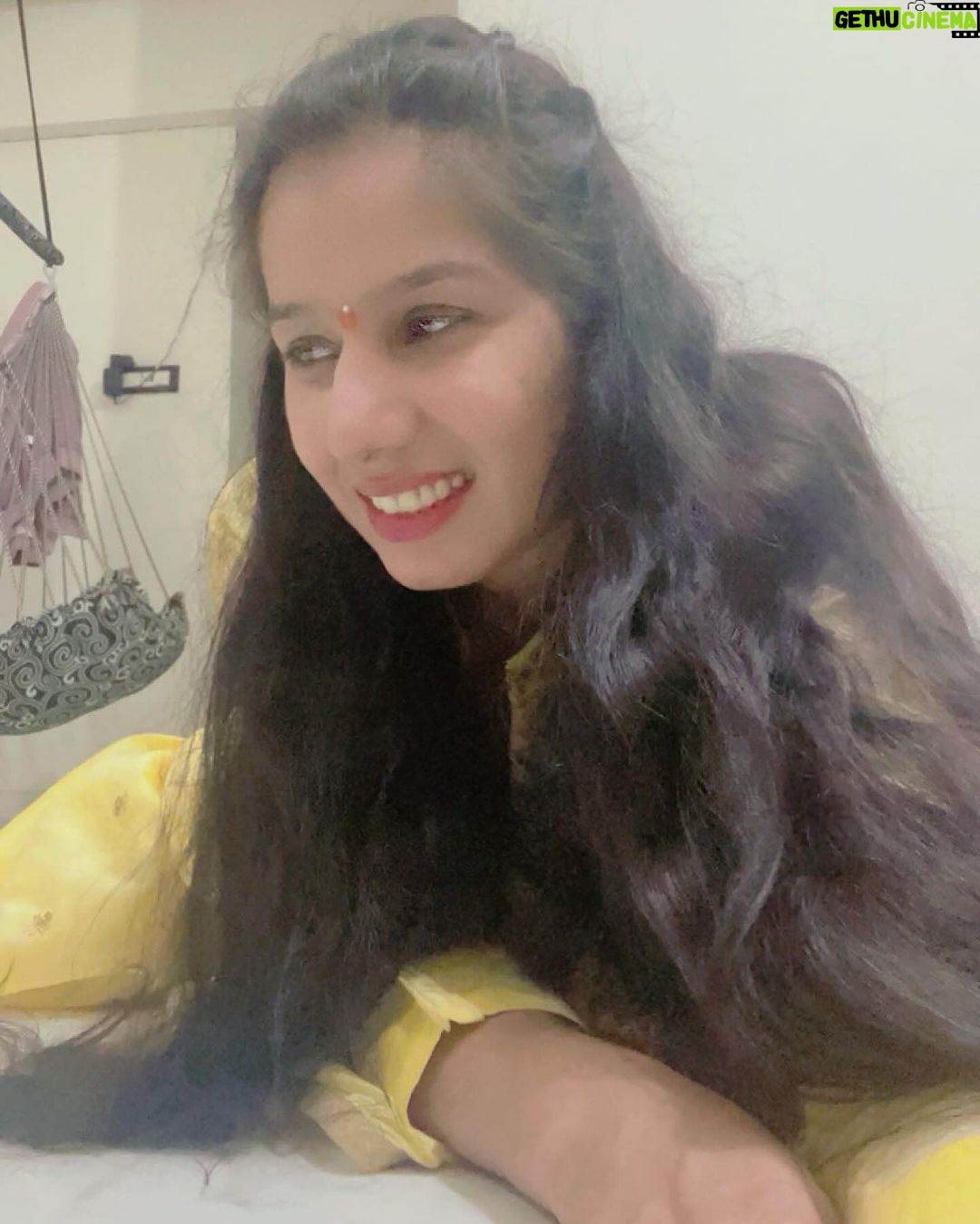 Reeta Mewada Instagram - βLife is short. Smile while you still have teeth.βπ #happyday #sundayfunday #mood #picture wearing dress π by- @libasindia ππ»β₯οΈ