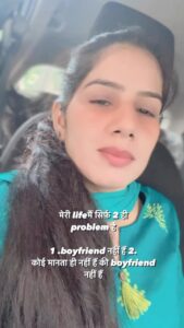 Reeta Mewada Instagram - 🤔yah sach hai #problem 😜#boyfriend #trendingreels #trending follow @reetamewada18 🙏🏻❤️