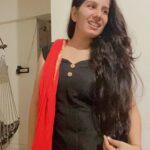 Reeta Mewada Instagram - Embracing the power of monochrome❤️ #dress #suitpatiala #blackandred #panjabigirl #look 💃🏻😊@reetamewada18