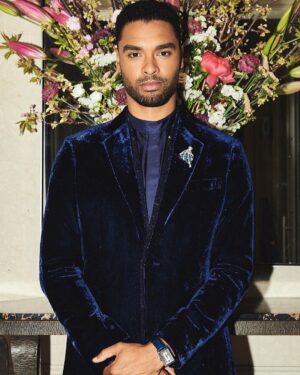 Regé-Jean Page Instagram - 🌹🌷🌹
•
@LONGINES
X
#METGALA
X
@GIORGIOARMANI
•
@jeanneyangstyle 
@jessica_o_ 
@christopherleneo 
•
@studio_philipp_gross 
•
#ELEGANCEISANATTITUDE 
#LONGINESDOLCEVITA 
#sponsored