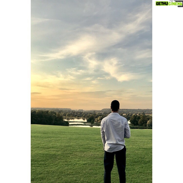 Regé-Jean Page Instagram - Everything the light touches . . . #Bridgerton #Netflix #Shondaland #SimonBasset . 📸 @phoebedynevor