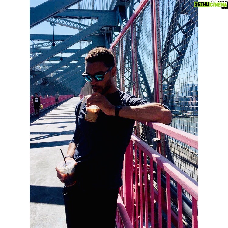 Regé-Jean Page Instagram - Thirsty werk.