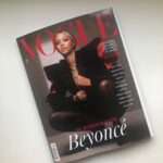 Regé-Jean Page Instagram - Just casual, hangin with the Queen 🐝 #Vogue #Bridgerton #Netflix #Shondaland