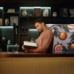 Regé-Jean Page Instagram - #AD Reimagine how you cocktail with @seedlipdrinks, the non-alcoholic spirit. #choosedifferent