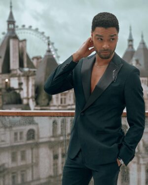 Regé-Jean Page Instagram - Time to fly

•

London - it’s been real

Cheers 📸 @adamfussell 

•

@hollymacnaghten
@carlosferraz_ 
@christopherleneo

@giorgioarmani 
@longines
