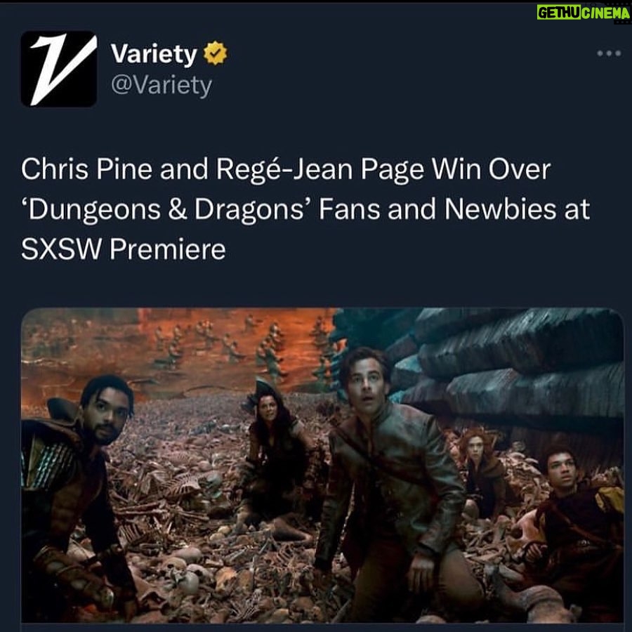 Regé-Jean Page Instagram - Critical hit! 🐉 Everyone who came out last night and shared such an amazing opening last night: thank you! Everyone else: can’t wait for you to join the ride March 31st! @dungeonsanddragonsmovie @christopherleneo @jessica_o_ @holly_macnaghten 📸: @gettyentertainment/Sarah Kerver/@variety
