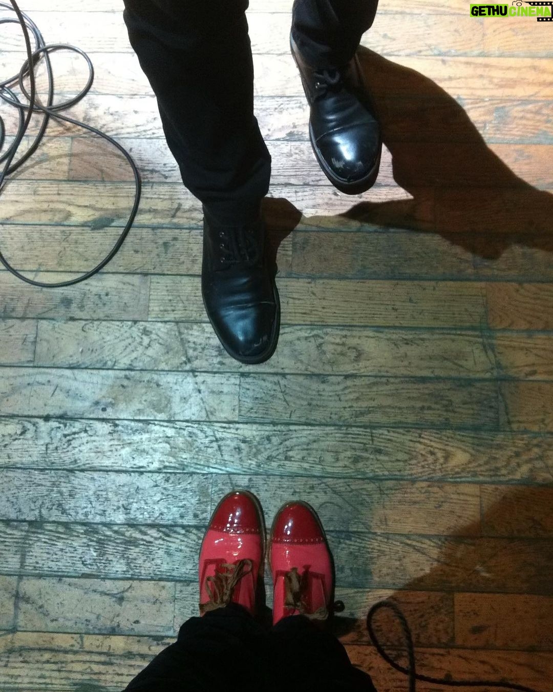 Regina Spektor Instagram - Before the last little kiss is in the garbage, sign up to my text list for a chance at 2 tickets to my show in Westhampton at @whbpac this Friday! Last solo show of the tour ๐(Youโll also get news first next time I have some to share ๐) You can sign up* by texting REGINASPEKTOR to 29147 ๐ถโ๏ธ *US only. 5 Msgs/Month. Reply STOP to cancel, HELP for help. Msg & data rates may apply. Terms & privacy: slkt.io/4BdC