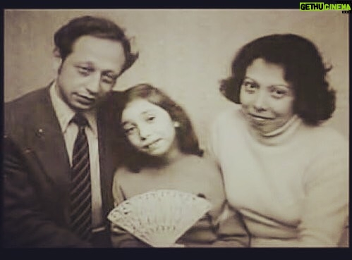 Regina Spektor Instagram - 34 years ago today…. Ameriversary… Arrived August 14th… We have lost one without whom we couldn’t have made the journey. But we remain grateful forever. Thank you for taking us in, and giving us all the love and hope. Love, little family of refugees, NYC, USA ❤️