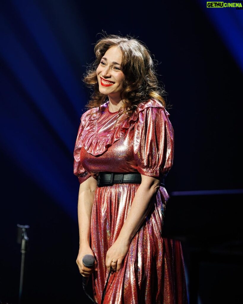 Regina Spektor Instagram - LA! I can’t wait to see you tomorrow at @greek_theatre with the amazing @realaimeemann! Limited tickets remain at the link in bio 💕☀️🌴💫 📸: @tomasflint Stylin’: @orleenyc 👗: @batshevadress 👢: @drmartensofficial