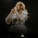 Regina Spektor Instagram - Hi friends! This is just to say that I hope you haven’t been too flooded and rained upon, that I am pondering a fun local to NYC announcement, and that if you haven’t yet signed up to my text list (USA only) or email list (world wide) then please do so… links to both in the Bio 🍂 We’ll be ready to send you the news soon ☎️✍️ Beautiful 📸 by @jennamurray from Central Park Summer Stage Silver 👗 by @batshevadress 🍂🍂🍂🍂🍂💕💕💕💕💕🎶🎶🎶