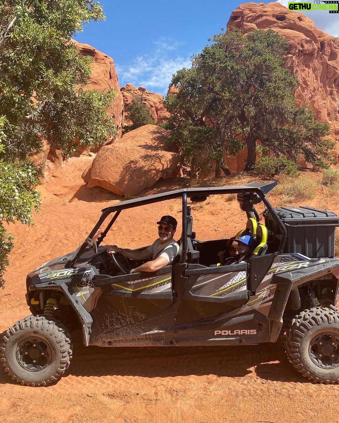 Reid Scott - 681 Likes - Debating on what we should do this holiday weekend... hikes/bike rides or off-road/4-wheeling. Help me decide.
.
#holidayweekend #4wheeling #mountainbiking #hiking #offroading