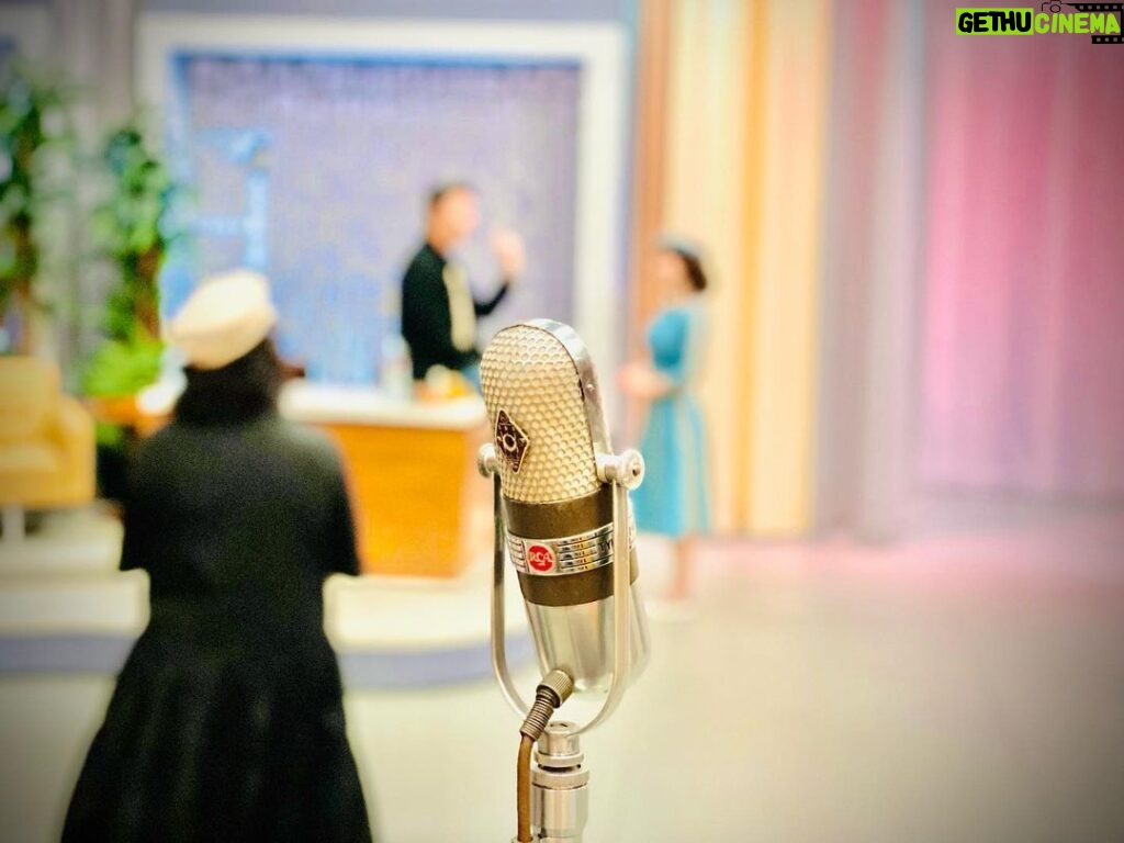 Reid Scott Instagram - Rehearsal from the set of The Gordon Ford Show on #themarvelousmrsmaisel. The vintage microphone is the real star. PhotoCred: Exec Producer Dan Palladino @maiseltv