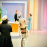 Reid Scott Instagram - Rehearsal from the set of The Gordon Ford Show on #themarvelousmrsmaisel. The vintage microphone is the real star. PhotoCred: Exec Producer Dan Palladino @maiseltv