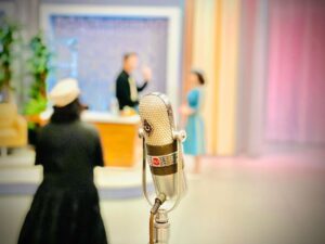 Reid Scott Instagram - Rehearsal from the set of The Gordon Ford Show on #themarvelousmrsmaisel. The vintage microphone is the real star. PhotoCred: Exec Producer Dan Palladino @maiseltv