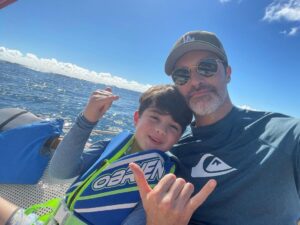 Reid Scott Instagram - #FlashbackFriday to an amazing Hawaii trip. Aloha, motherfuckers! Conrad, earmuffs..! Are you traveling for Spring Break?