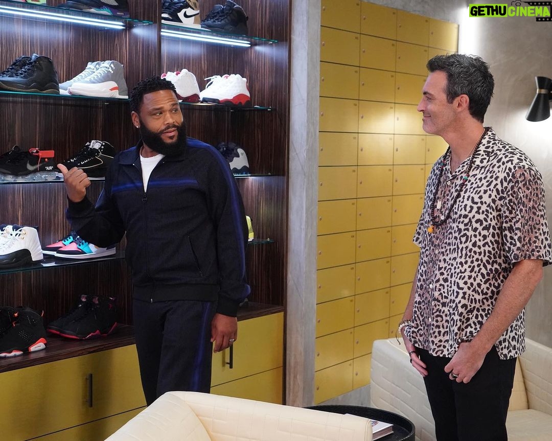 Reid Scott - 573 Likes - #FlashbackFriday to some fun times on #blackish ! I really enjoyed filming with @anthonyanderson and the rest of the cast and team.
Watch the Farewell Season on Tuesday’s at 9:30/8:30c on ABC and Stream on Hulu. @blackishabc