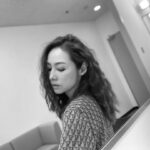 Reika Kirishima Instagram - ⚪️⚫️⏳ "You’ll never find a rainbow if you’re looking down." #CharlieChaplin ⭐︎