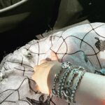 Reika Kirishima Instagram - ✴︎✴︎✴︎ アカデミー賞のドレスはCHANELでした❤︎ レッドカーペット前の舞台裏を @ellejapan さんで公開しております。 本当に素敵で夢のような時間をありがとうございました‼︎ そしてスタイリングをしてくれた 素敵スタイリスト永岡美夏さん @mikabebe0808 本当にありがとうございました❤︎‼︎ 彼女のアドバイスとサポートのおかげで とてもスムーズに行きました✨ 心から感謝しかありません!! #oscars #chanel #oscarsredcarpet #redcarpet #oscars2022 #drivemycar Oscar Awards