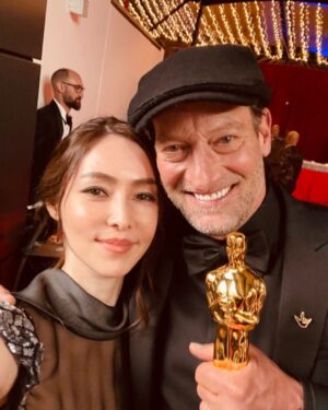 Reika Kirishima Instagram - with Troy Kotsur🤟❤︎❤︎❤︎
Congratulations‼︎

🏆CODA & Drive My Car🏆
#oscars #academyawards 
#troykotsur#coda 
#drivemycar#oscars2022
#コーダあいのうた 
#ドライブマイカー