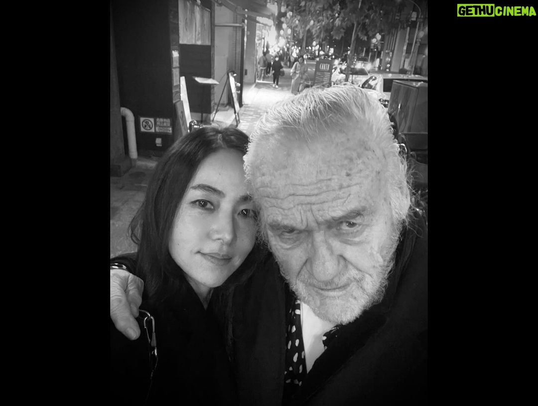 Reika Kirishima Instagram - ポーランド映画祭2023🇵🇱 来日した巨匠イエジー・スコリモフスキ監督と 奥様のエヴァさん、アグニェシュカ・スモチンスカ監督と!スコリモフスキ監督ご夫妻とは約9年ぶり 3度目の再会で感激しました✨ アグニェシュカ監督の「ゆれる人魚」は以前に観ていたので お会いすることでき本当に嬉しかったです! 今回観た「サイレント・ツインズ」も 胸が高鳴るセンスと世界観で まさに天才的な作品でした♪ まだご覧になっていない方は 是非チェックしてほしいです⭐︎ とても貴重で素晴らしい出会いと ご縁に夢のような夜でした✨ いつも本当に素敵な機会を作って下さる @valeria_movie さん、 @eigano.kuni さん本当にありがとうございます🙏 感謝の気持ちでいっぱいです♡ #ポーランド映画祭2023 #JerzySkolimowski #AgnieszkaSmoczynska Ebisu Garden Cinema