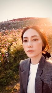Reika Kirishima Instagram - こんばんは。 レイ・リオッタです。 ただただ自分を楽しませる日🌸 #autumncolors #sunny ひたちなか海浜公園