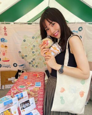 Reina Ikehata Instagram - 上野でやってるTAIWAN PLUSの台南ブースに遊びに行って来ました〜！台南が400周年って凄い🫣
そして、私は久しぶりに感じる台湾の雰囲気にワクワクした🥹

TAIWAN PLUSは明日まで上野でやってるみたい！
ブースでは色んなお土産も無料で貰えるから是非遊びに行ってみてね😍楽しかったなぁ〜☺️
私の大好きな洪瑞珍は大行列で買えなかった🫠。。。

今天明天在日本的上野有台灣的活動「TAIWAN PLUS」
我好久沒有感受到這台灣的氣氛⋯超級興奮🥰
在台南的展團有好多免費的禮物，請大家去看看！！
啊⋯我愛吃的洪瑞珍的三明治太多人排隊可惜買不到了😭😂哈

#2024ランタンフェスティバルin台南 #2024ランタンフェスティバル #台南ランタンフェスティバル #台南400 #taiwan #tainan