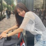 Reina Ikehata Instagram - まだまだ暑い9月🥵 片付け始めていた夏物を引っ張り出す日々🫠 体調に気を付けてお過ごしくださいね🥺 9月的日本還這麼熱⋯收好的夏天衣服還是要找一下穿🫣 台灣的天氣如何呢？ 大家保重身體喔～～～別感冒🤒️ #momofboys #momoftwoboys #momlife #媽咪日常 #媽咪 #男の子ママ #兄弟ママ
