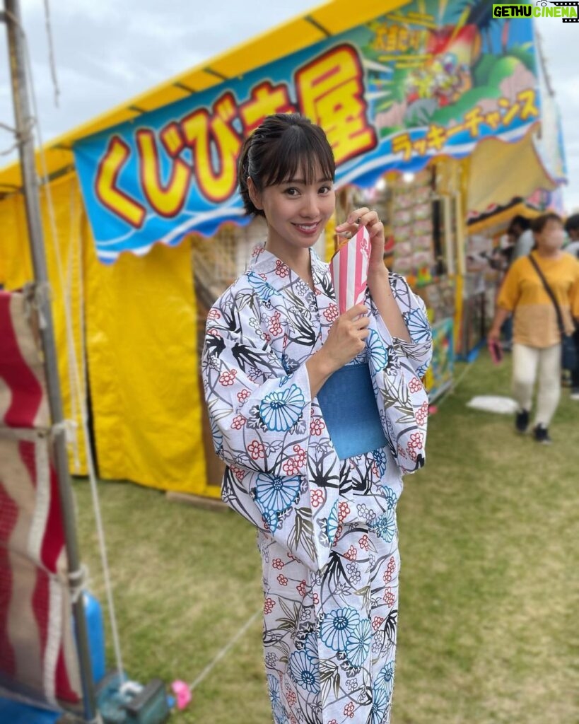 Reina Ikehata Instagram - 回到我老家北海道的釧路。 我這次帶著在浅草買的兒子們的好可愛衣服我和寶貝們一起參加了老家的祭典！ 他們也第一次體驗祭典，好開心的樣子～我也大概10年多的時間沒去釧路的祭典呢！好懷念喔～～ 哥哥穿的衣服是我這次新買的、弟弟穿的是37年前我爸爸在東京買的衣服。這次帶著爸爸買的衣服去一樣的店找看看、找到了一模一樣的東西我非常驚訝了！37年都沒變的傳統⋯好漂亮喔 久々に地元釧路に帰省しました。 今回、浅草で買った息子たちのお祭り衣装を持って、港まつりへ！ 息子たちも初めてのお祭りに、大興奮！私も、10年ぶりくらいに参加できて、とっても懐かしく楽しい時間でした。 息子たちの可愛い衣装は、浅草の江戸一さんで買いました。 長男が着ているのは今回新しく買ったもので、次男が着ているのは私の父が37年前くらいに江戸一さんで買ったもの。37年前と今、柄も何もかも全く同じものがまだ売っていました。変わらない伝統文化って、素敵。 #男の子ママ #男の子ママコーデ #毛穴ケア #美肌ケア #エステサロン #coordinate #コーディネート #男の子兄弟 #兄弟コーデ #ママコーデ