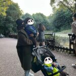 Reina Ikehata Instagram - 今天大太陽的日本，路上臨時買帽子🙃2年前買maxmara的限定顏色大衣真的好好用喔😚 日差しがあまりに強く、途中で帽子を急ぎ買い足しました☀️ 2年前にmaxmaraで買ったカーキ色のロングのテディは合わせやすくてお気に入り☺️今年も大活躍🐻 #maxmara #maxmarateddybear #maxmaracoat