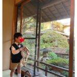 Reina Ikehata Instagram - 日本的習俗「Okuisome」 為了寶貝永遠吃得到東西、我們要做這個儀式🍴這次我們在日本蠻有名的豆腐店「Ukai」做。店裡很有歷史感、而前面看得到東京鐵塔🗼非常漂亮。推薦給大家！ お食い初めを。 長男は明治記念館さん、次男はとうふ屋うかいさんにて行いました☺️ #媽咪日常 #媽咪 #兄弟 #兄弟ママ #兄弟リンクコーデ #産後ダイエット #産後 #ママライフ #まつ毛パーマ #まつ毛エクステ #フェイシャルエステ #做臉 #做臉護膚 #ピーリング #エステサロン #二児の母 #mommylife #mommy #お食い初め #とうふ屋うかい